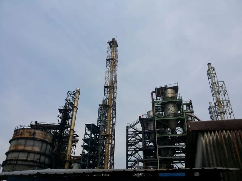 Industrial processing plant chimneys and structural lightning protection towers
